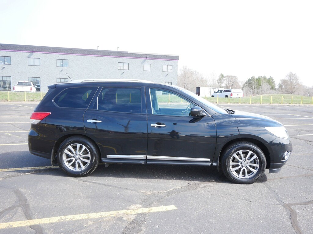 Used 2015 Nissan Pathfinder SL SUV