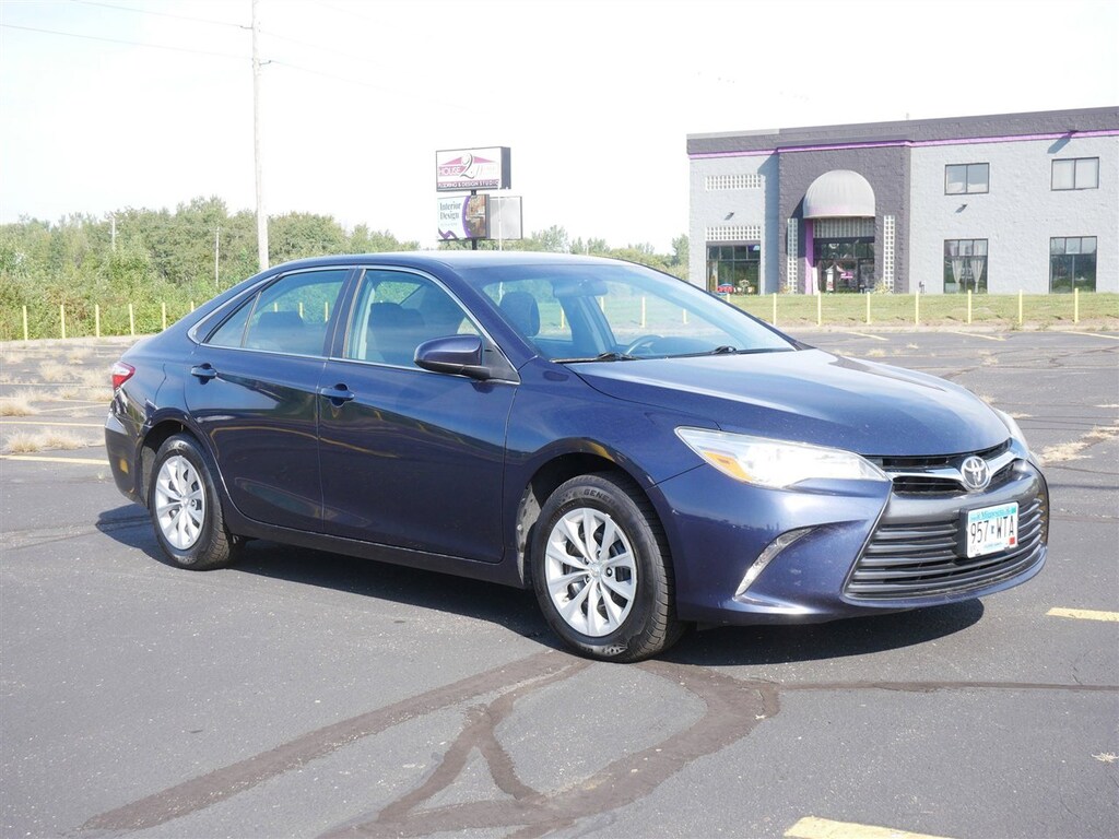 Used 2015 Toyota Camry LE Sedan