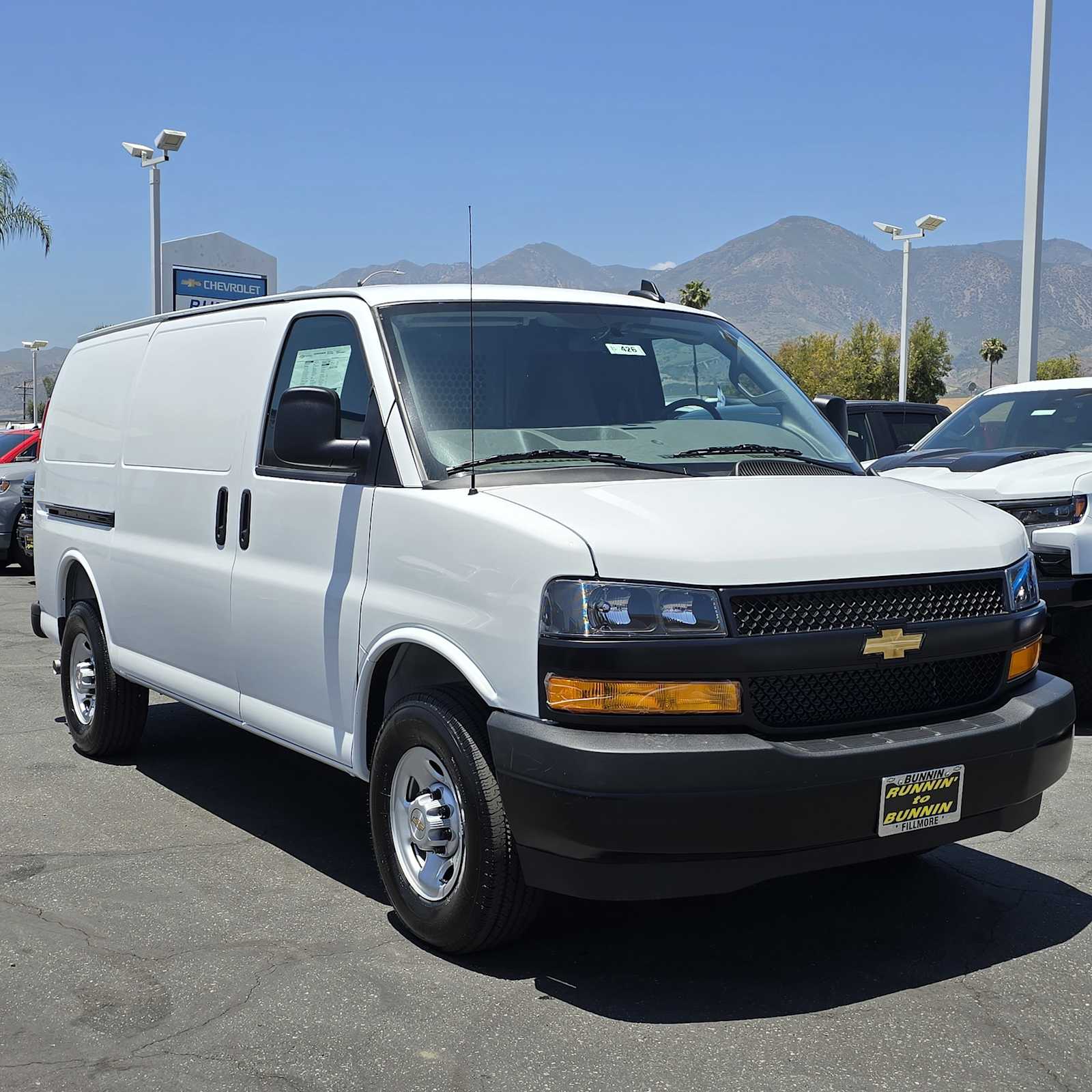 2025 Chevrolet Express Cargo 2500 photo 3