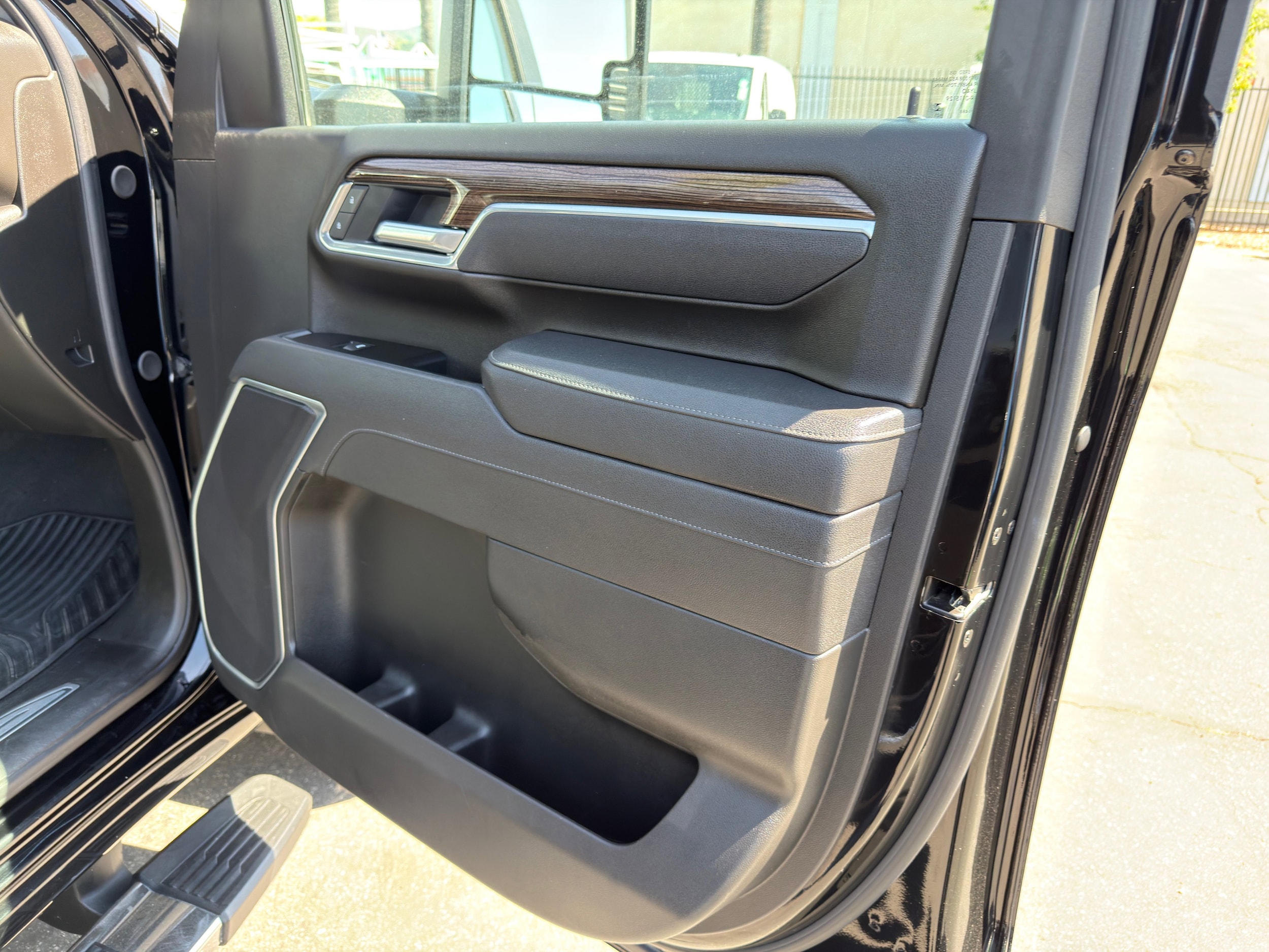 2025 Chevrolet Silverado 2500HD LT - Photo 11