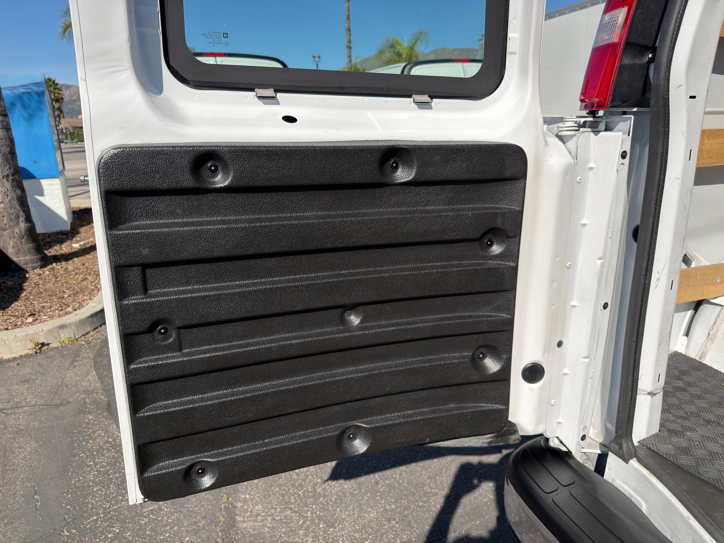2024 GMC Savana Cargo Work Van - Photo 21