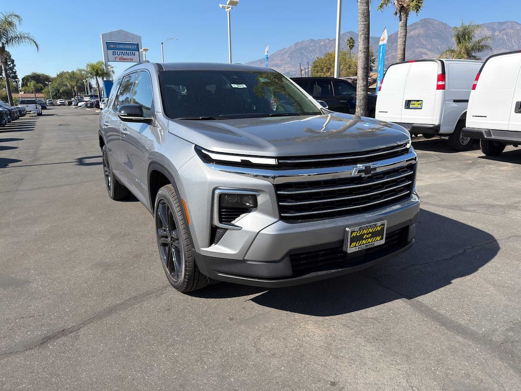 New 2026 Chevrolet Traverse LT SUV