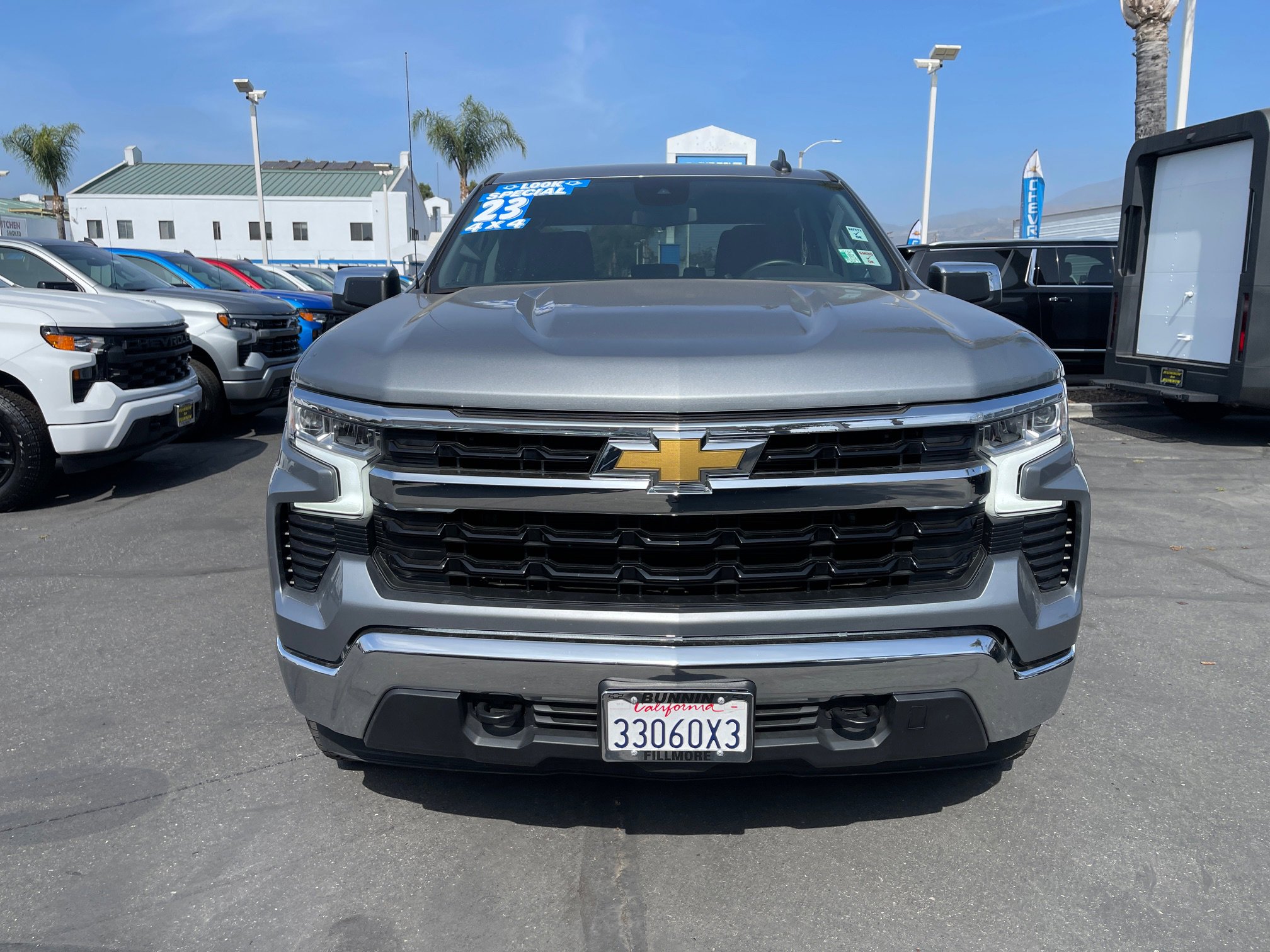 2023 Chevrolet Silverado 1500 LT photo 3