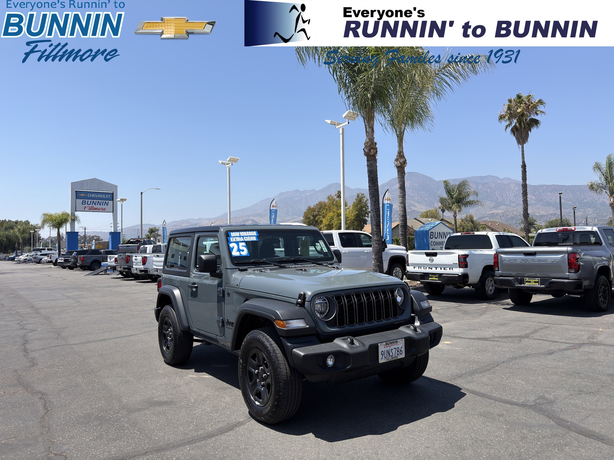 2025 Jeep Wrangler Sport's photo