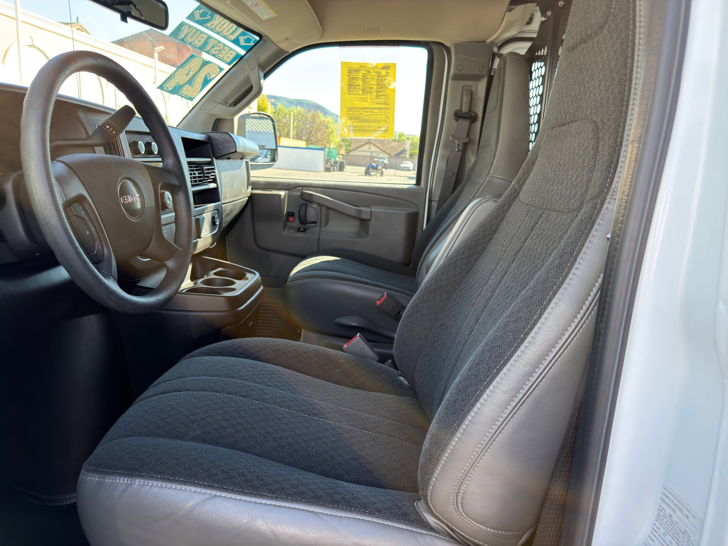 2024 GMC Savana Cargo Work Van - Photo 22