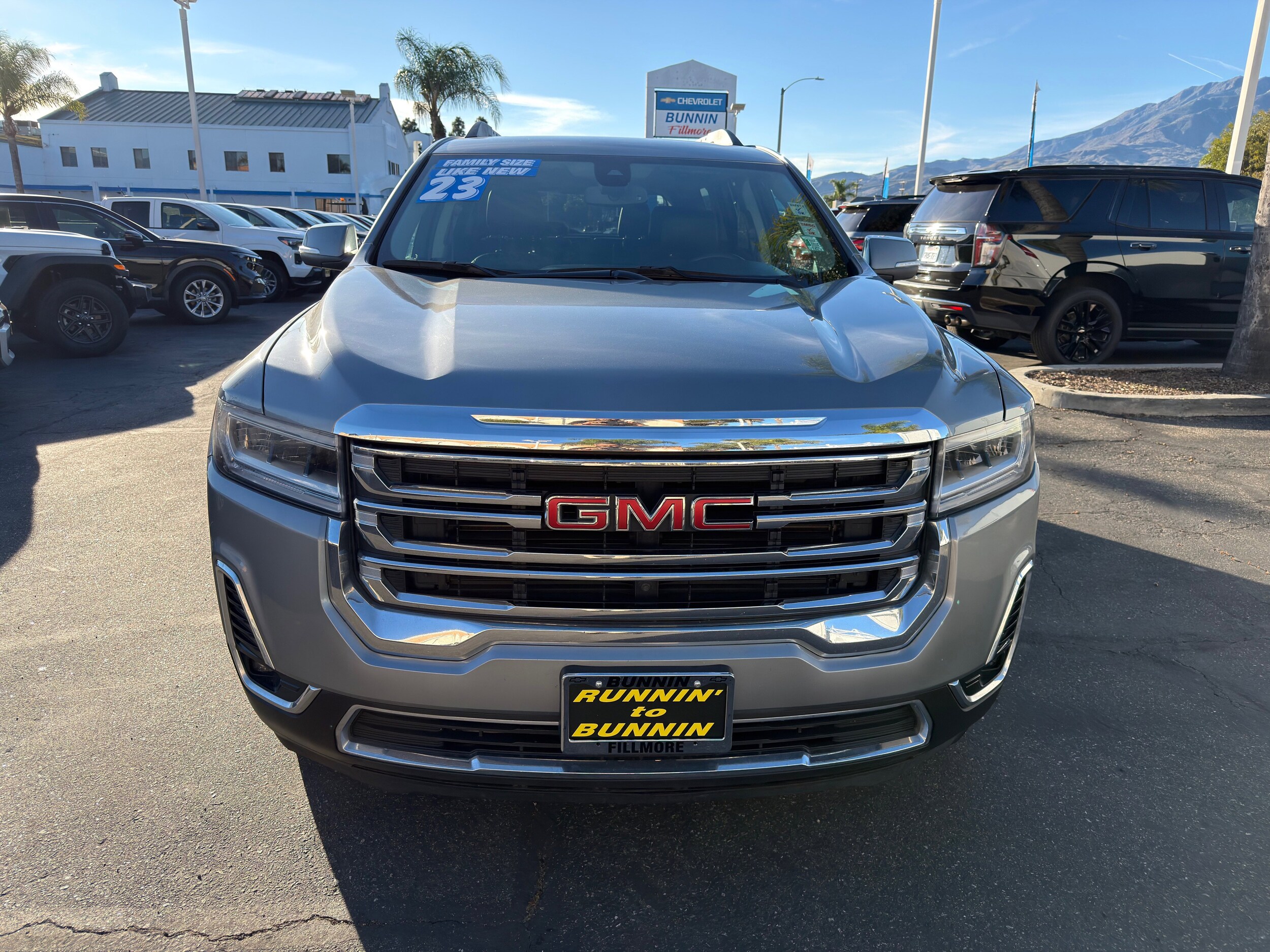 2023 Gmc Acadia SLT photo 3