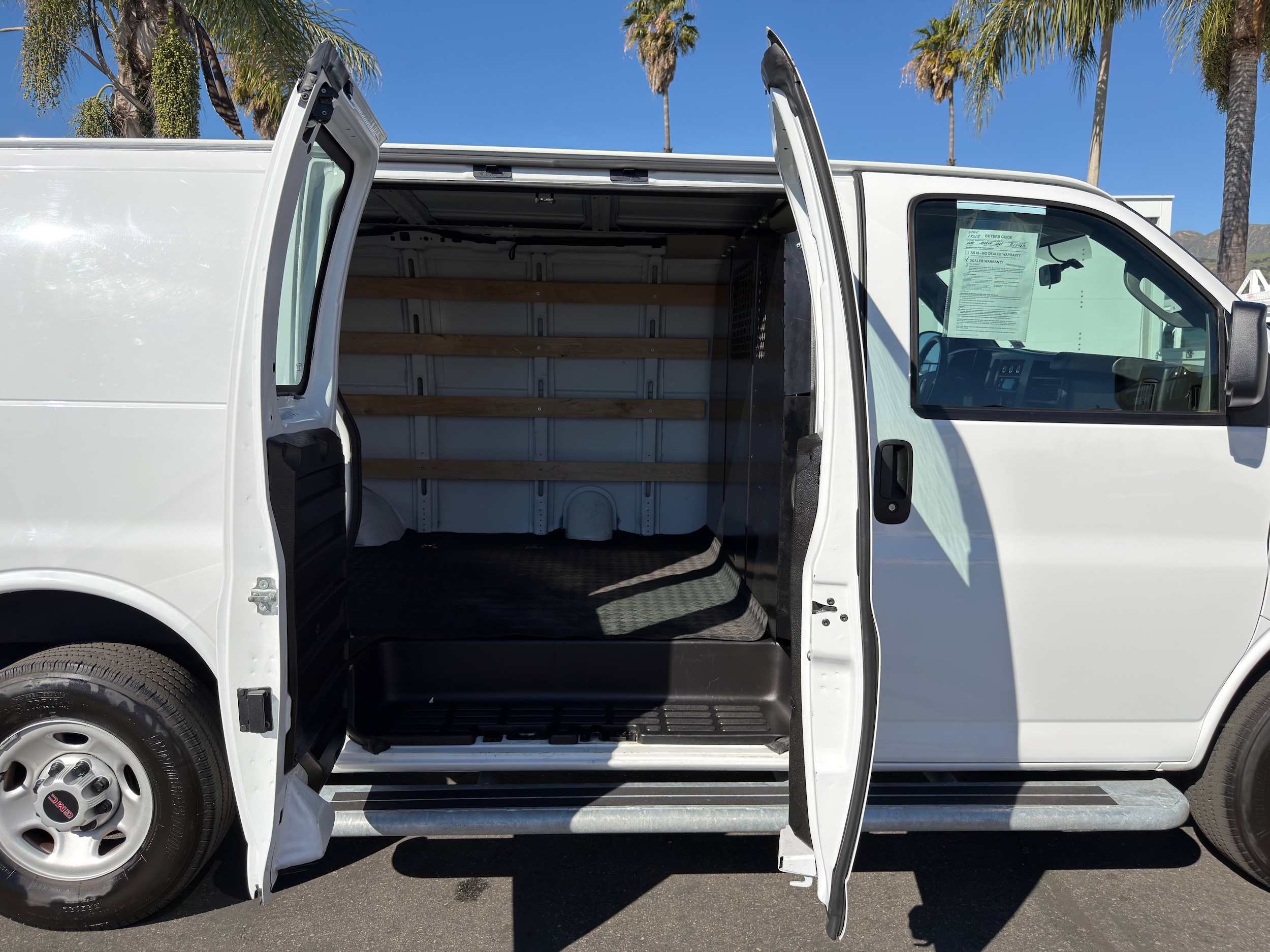 2024 GMC Savana Cargo Work Van - Photo 12