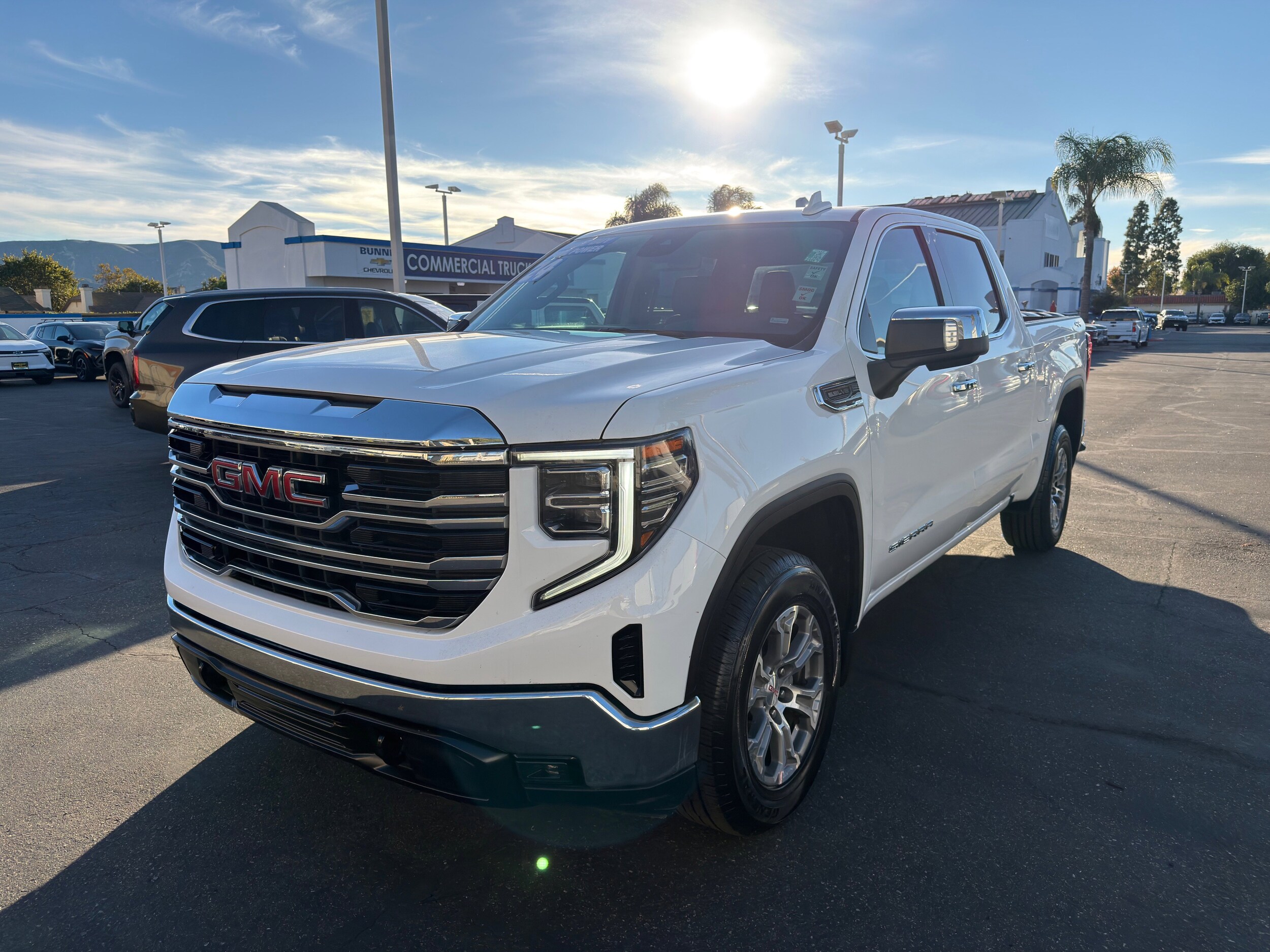 2024 Gmc Sierra 1500 SLT photo 4