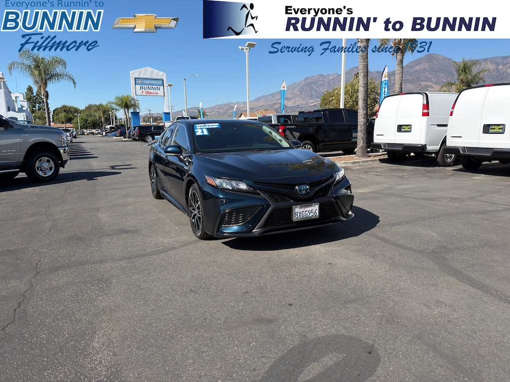 Used 2021 Toyota Camry Hybrid SE
