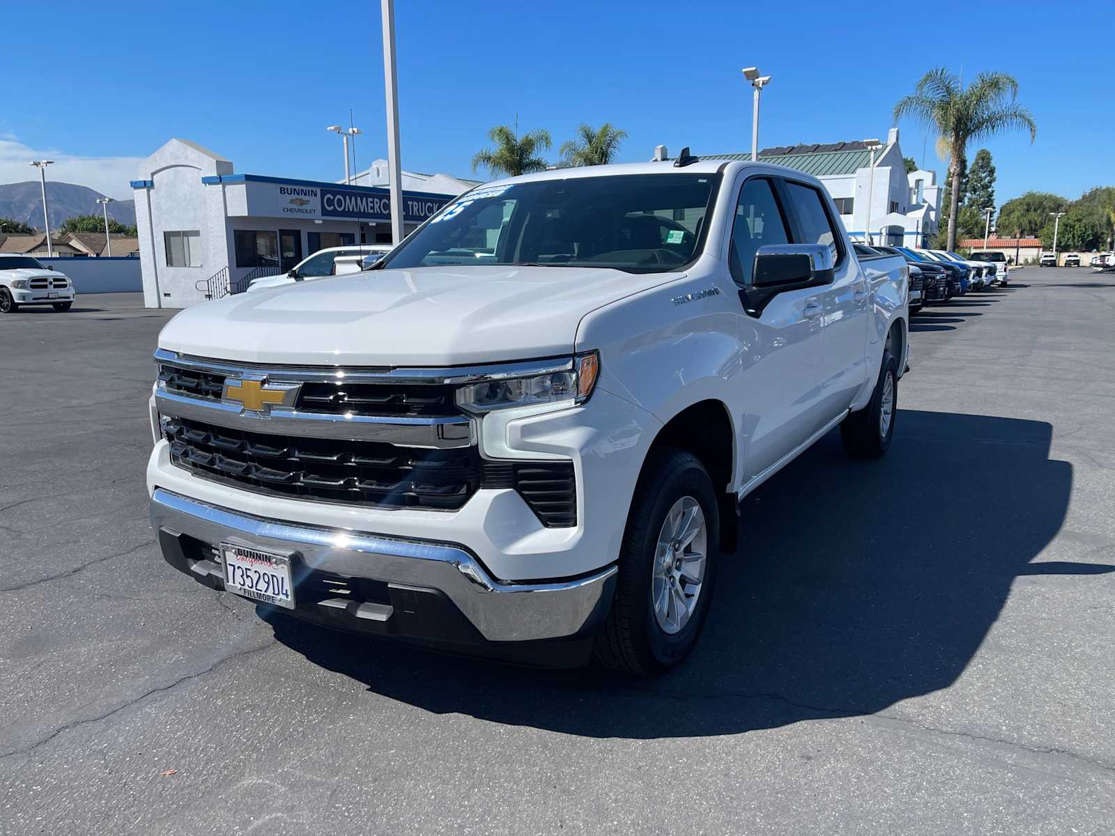2025 Chevrolet Silverado 1500 LT photo 4