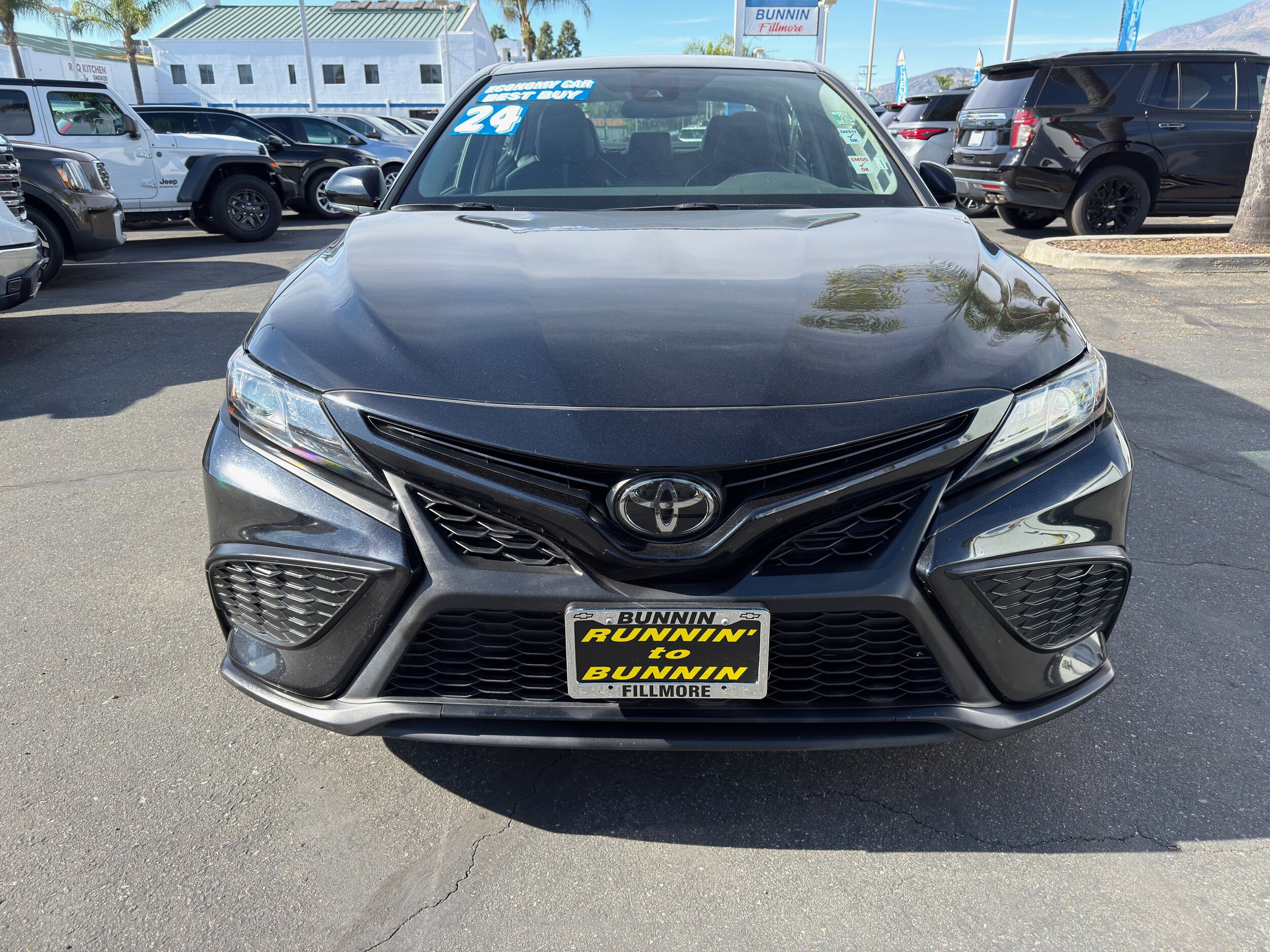 2024 Toyota Camry SE photo 2