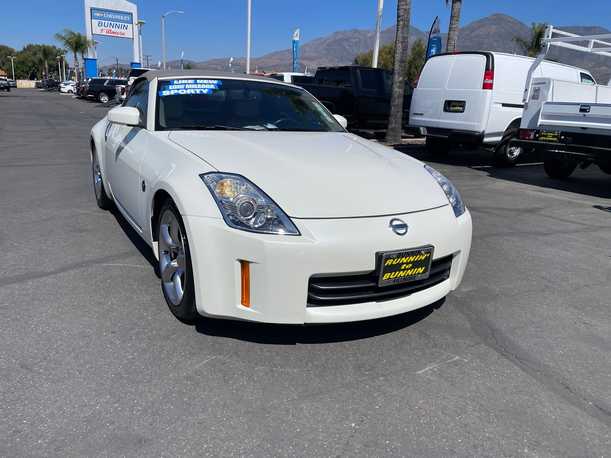 2007 Nissan 350Z Touring photo 2
