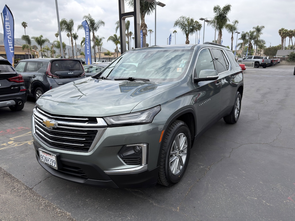 Used 2023 Chevrolet Traverse LT Cloth SUV