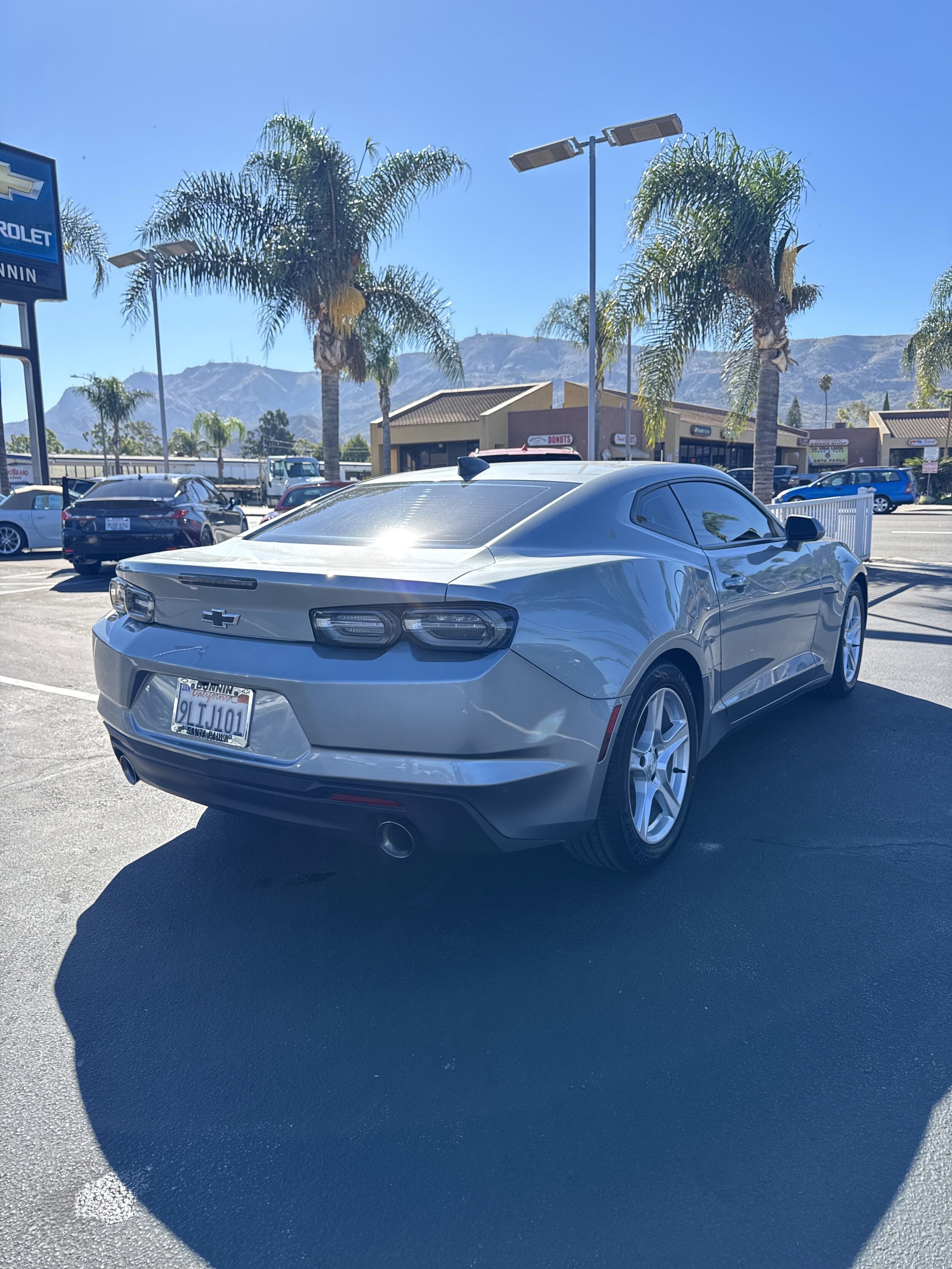 2024 Chevrolet Camaro 1LT photo 2