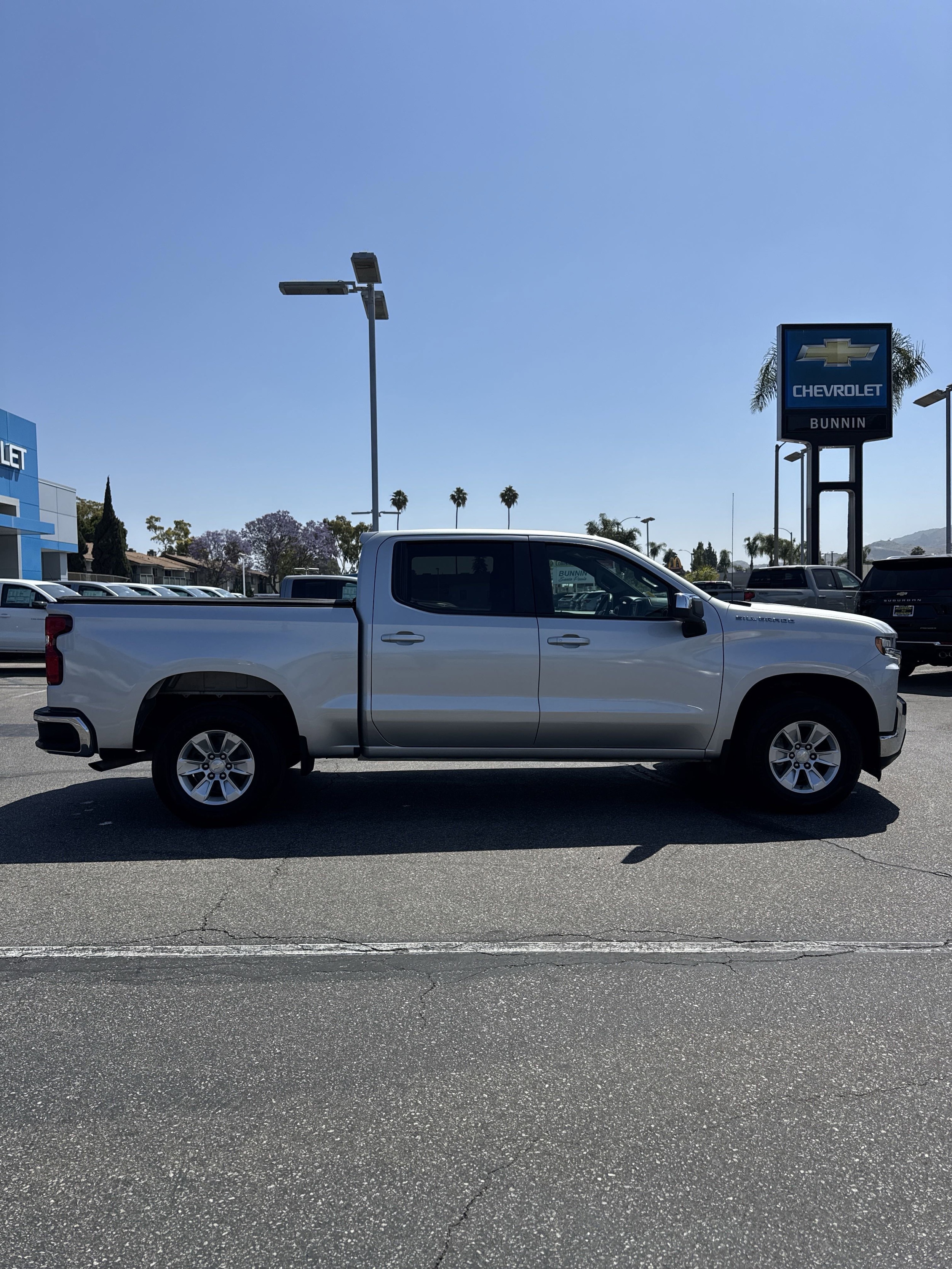 Used 2021 Chevrolet Silverado 1500 LT with VIN 1GCPWCED5MZ365544 for sale in Santa Paula, CA