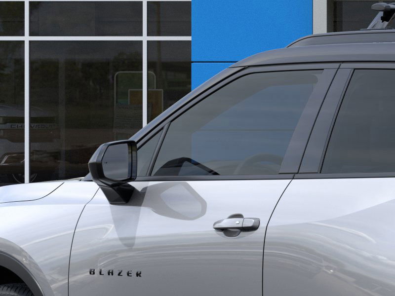 2025 Chevrolet Blazer 2LT - Photo 12