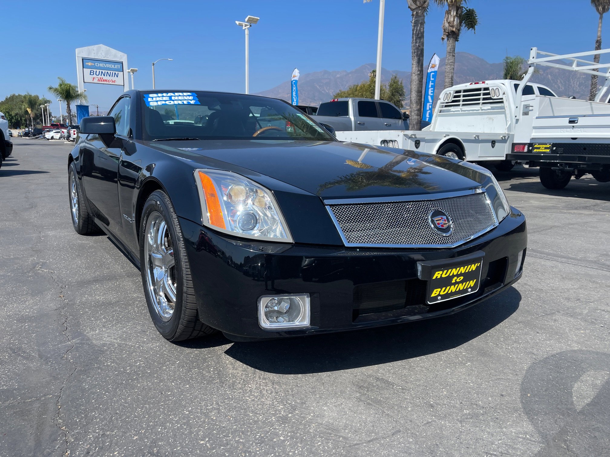 2004 Cadillac XLR photo 2