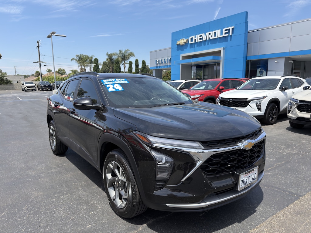 Used 2024 Chevrolet Trax LT SUV