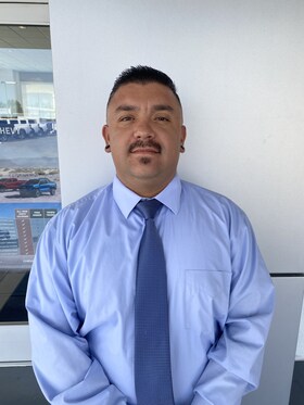 Staff member Miguel Magaña from ID_d498b2d81e80