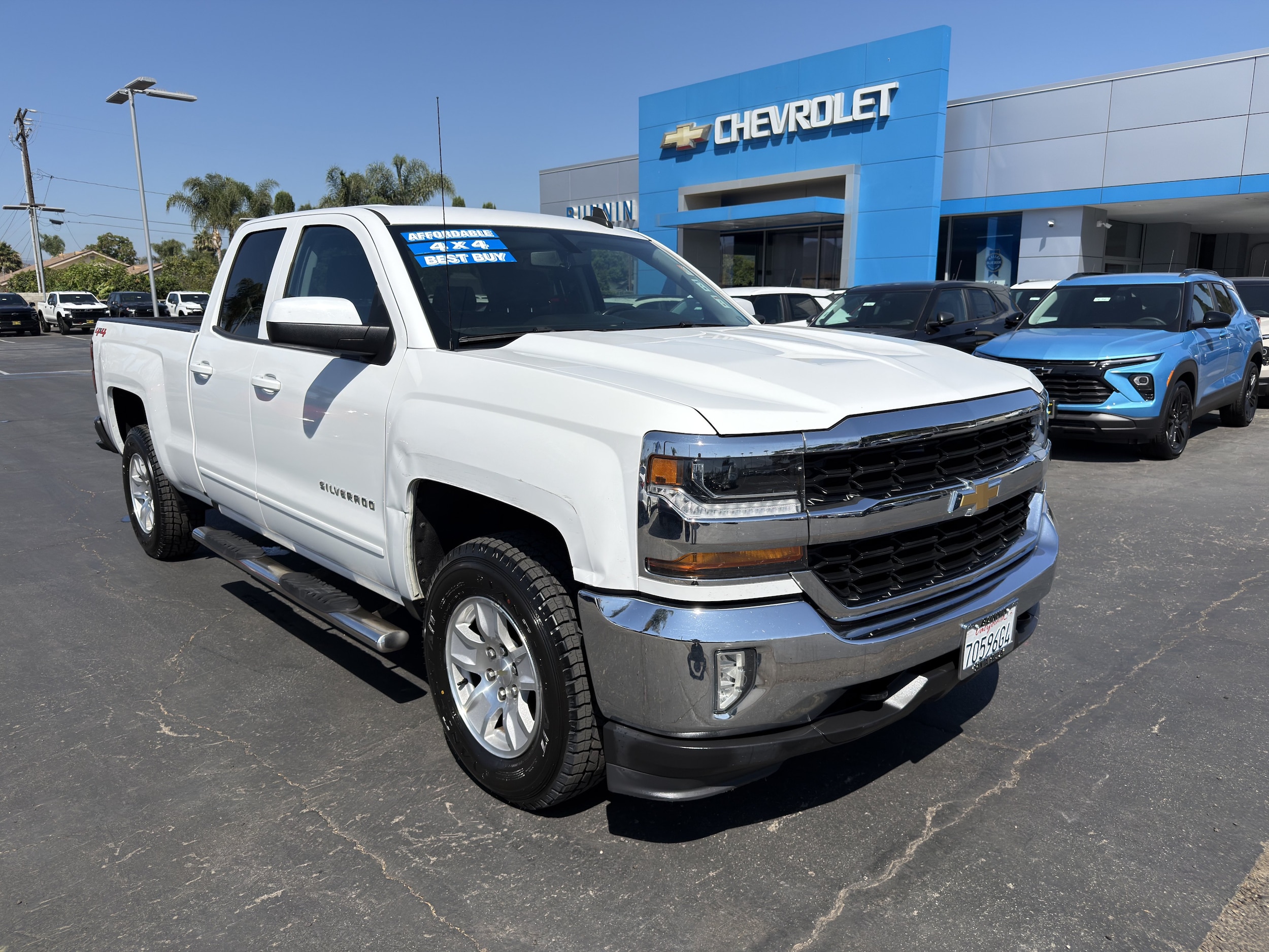 Used 2018 Chevrolet Silverado 1500 LT with VIN 1GCVKREH4JZ311804 for sale in Santa Paula, CA