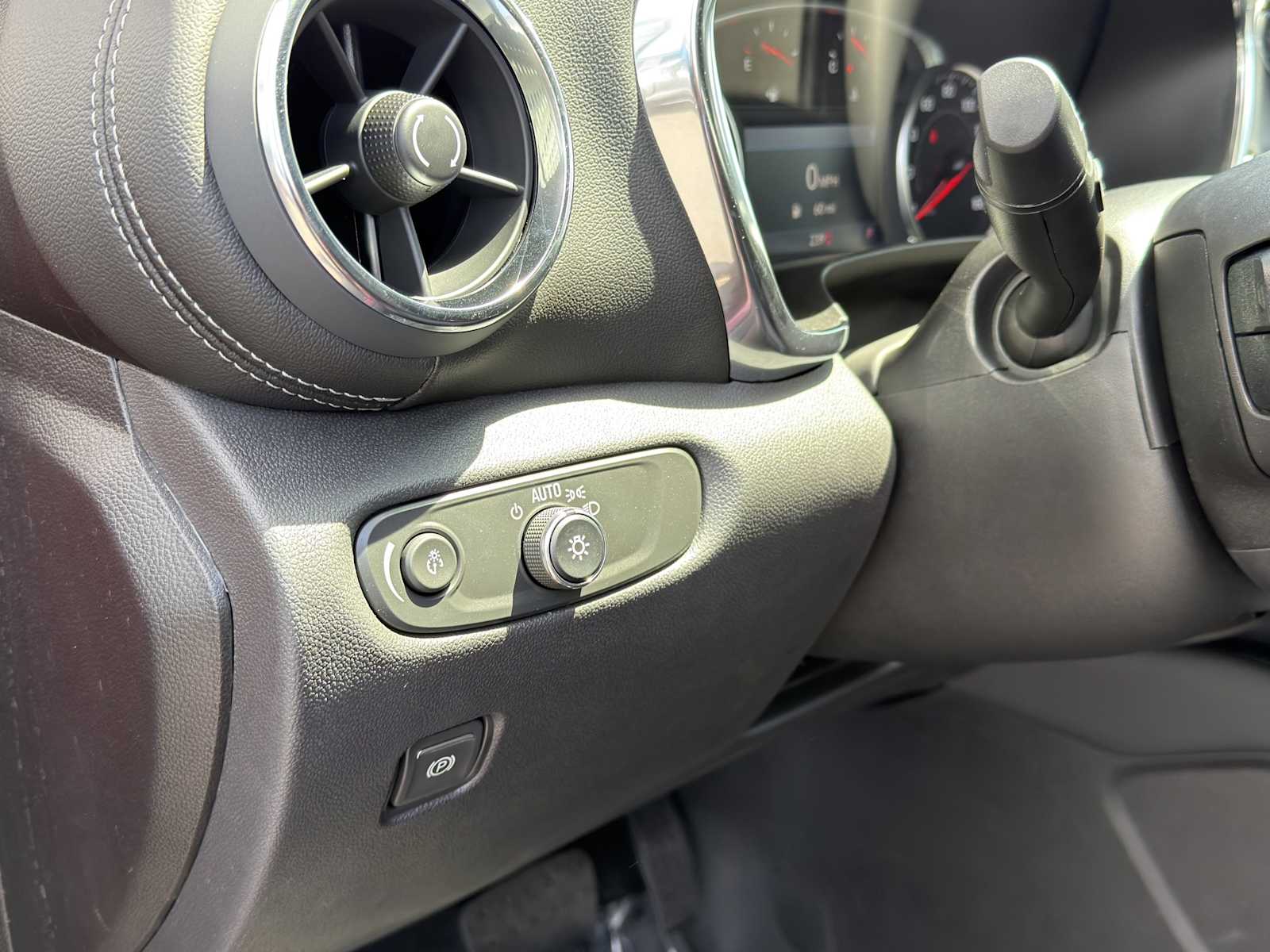 2025 Chevrolet Blazer 2LT - Photo 27