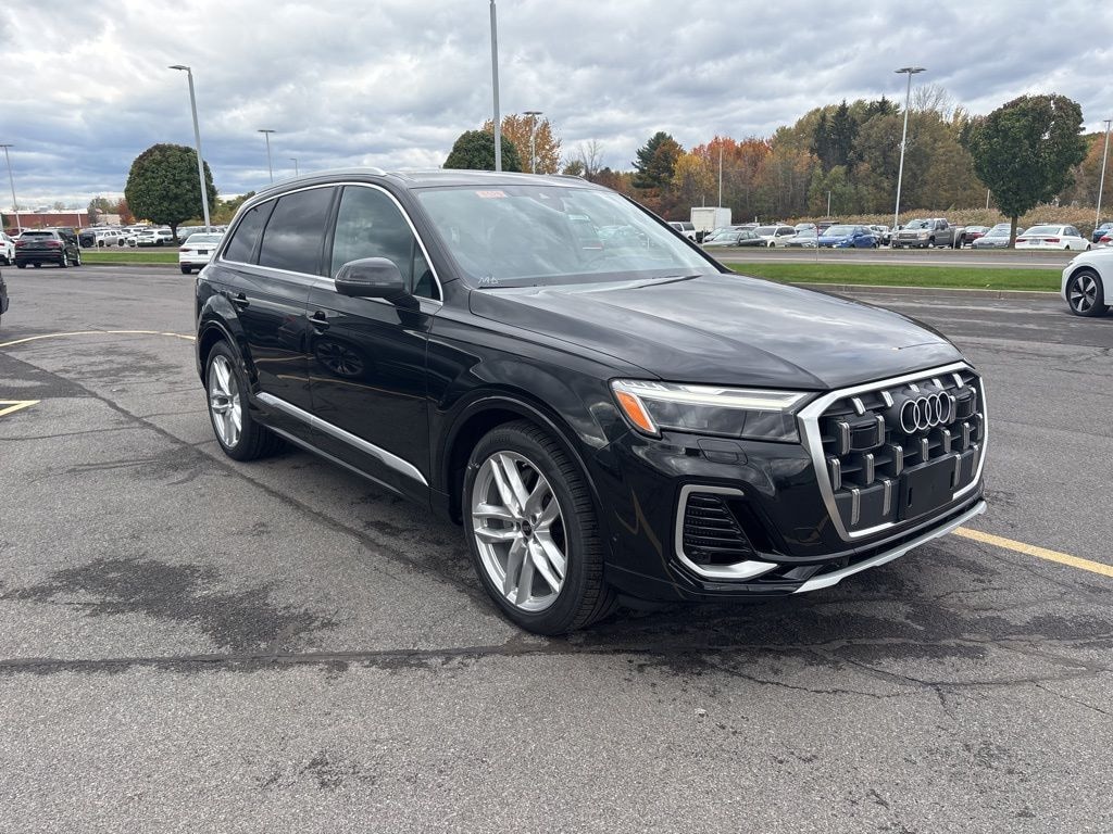 New 2025 Audi Q7 55 Premium Plus SUV