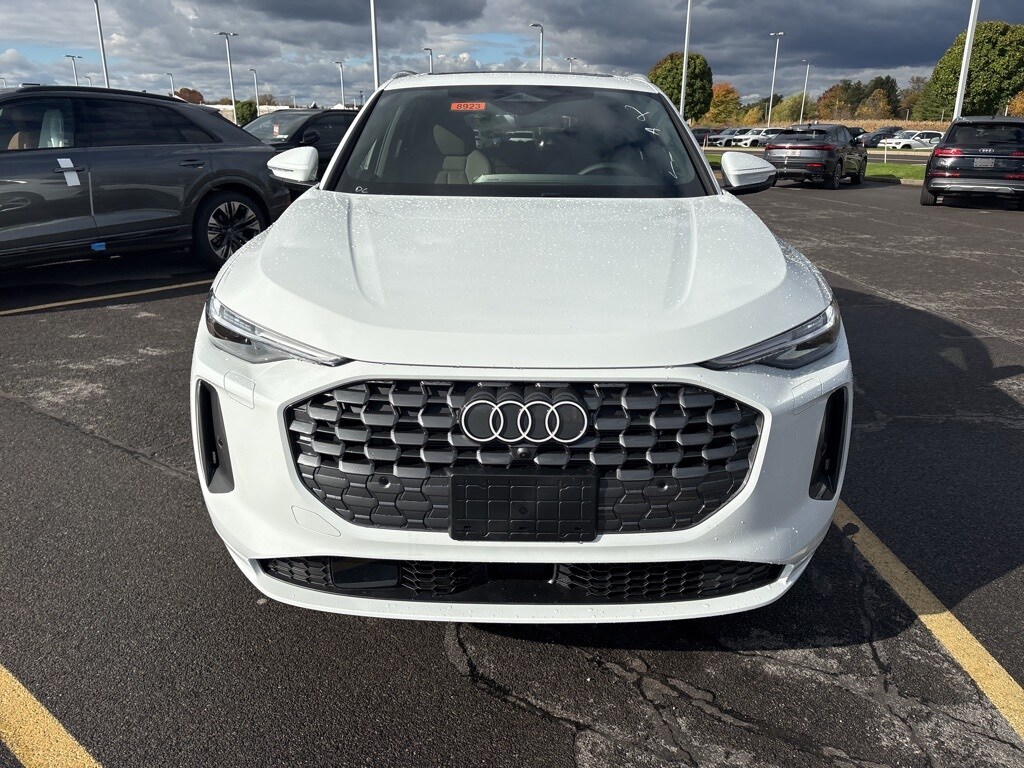 2025 Audi Q5 2.0T Premium Plus photo 2