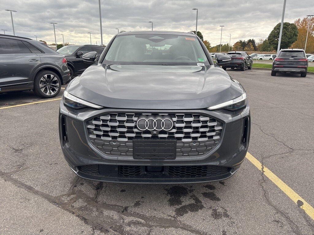 2025 Audi Q5 2.0T Premium Plus photo 2