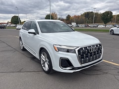 2025 Audi Q7 55 Premium Plus SUV