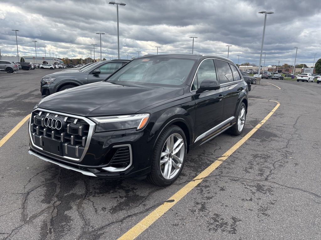 New 2025 Audi Q7 55 Premium Plus SUV