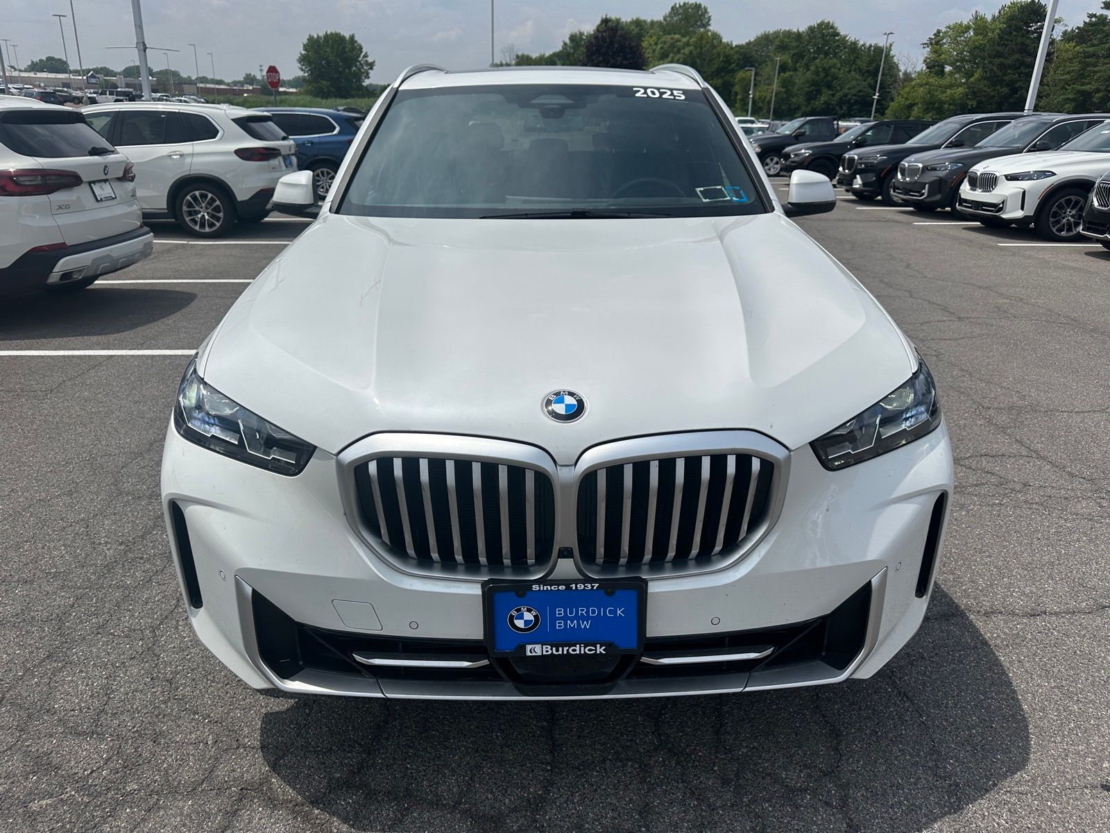 2025 Bmw X5 xDrive40i photo 2