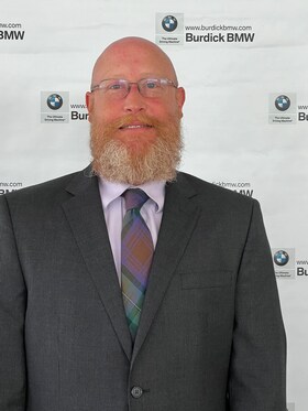 Staff member Christopher Finger from ID_b9266e24cc91