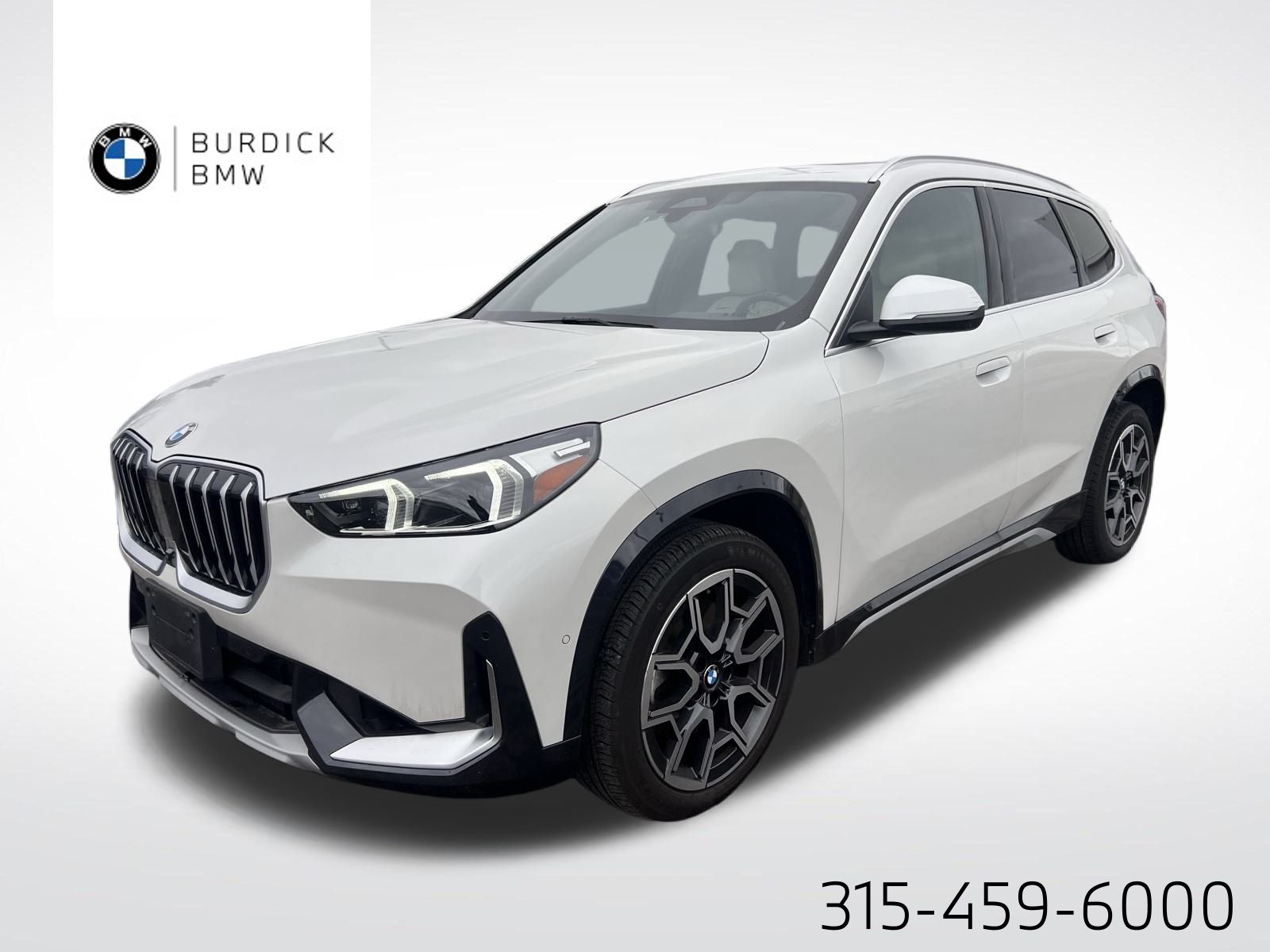 2025 BMW X1 28i's photo
