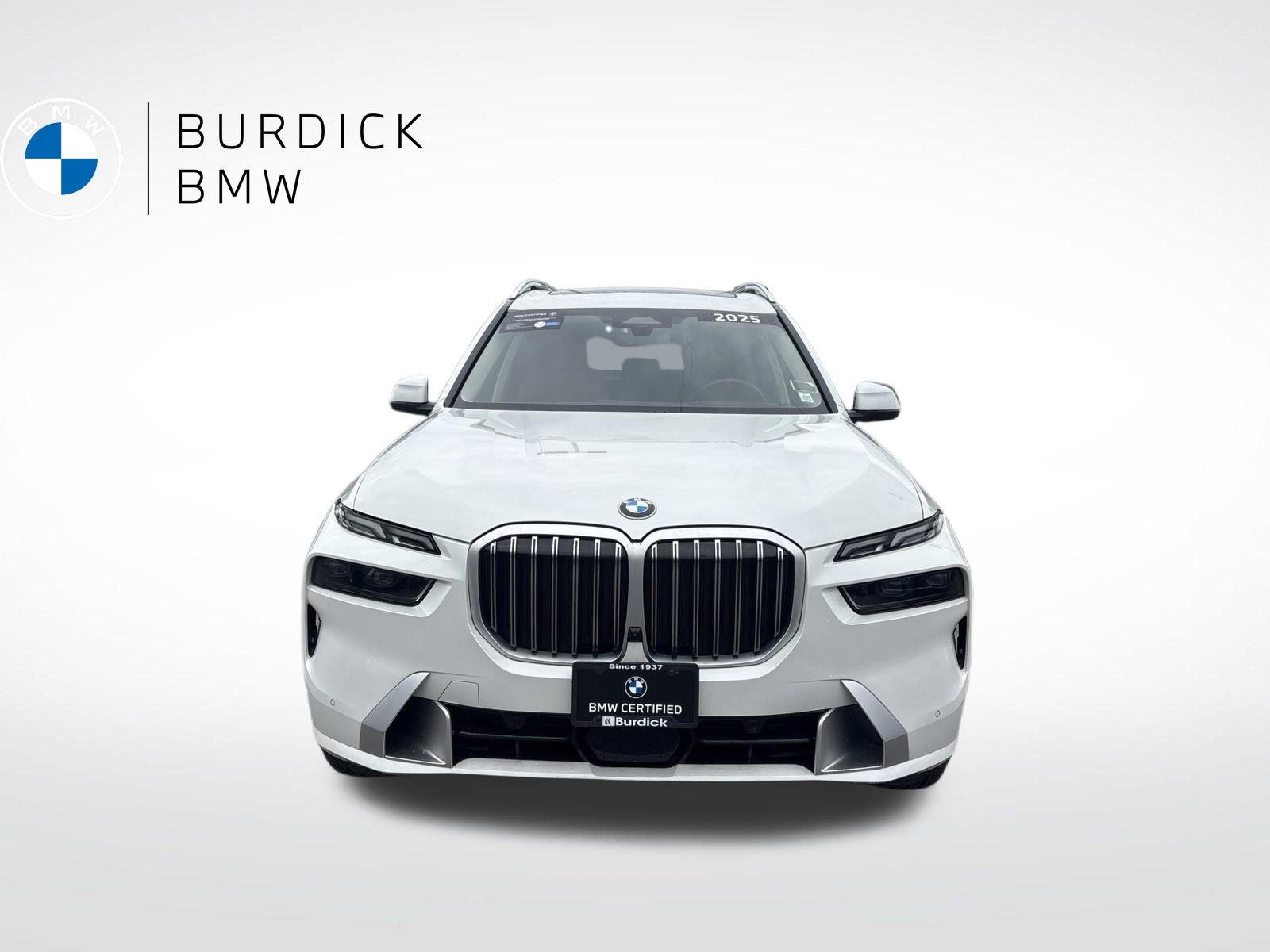 2025 BMW X7 40i