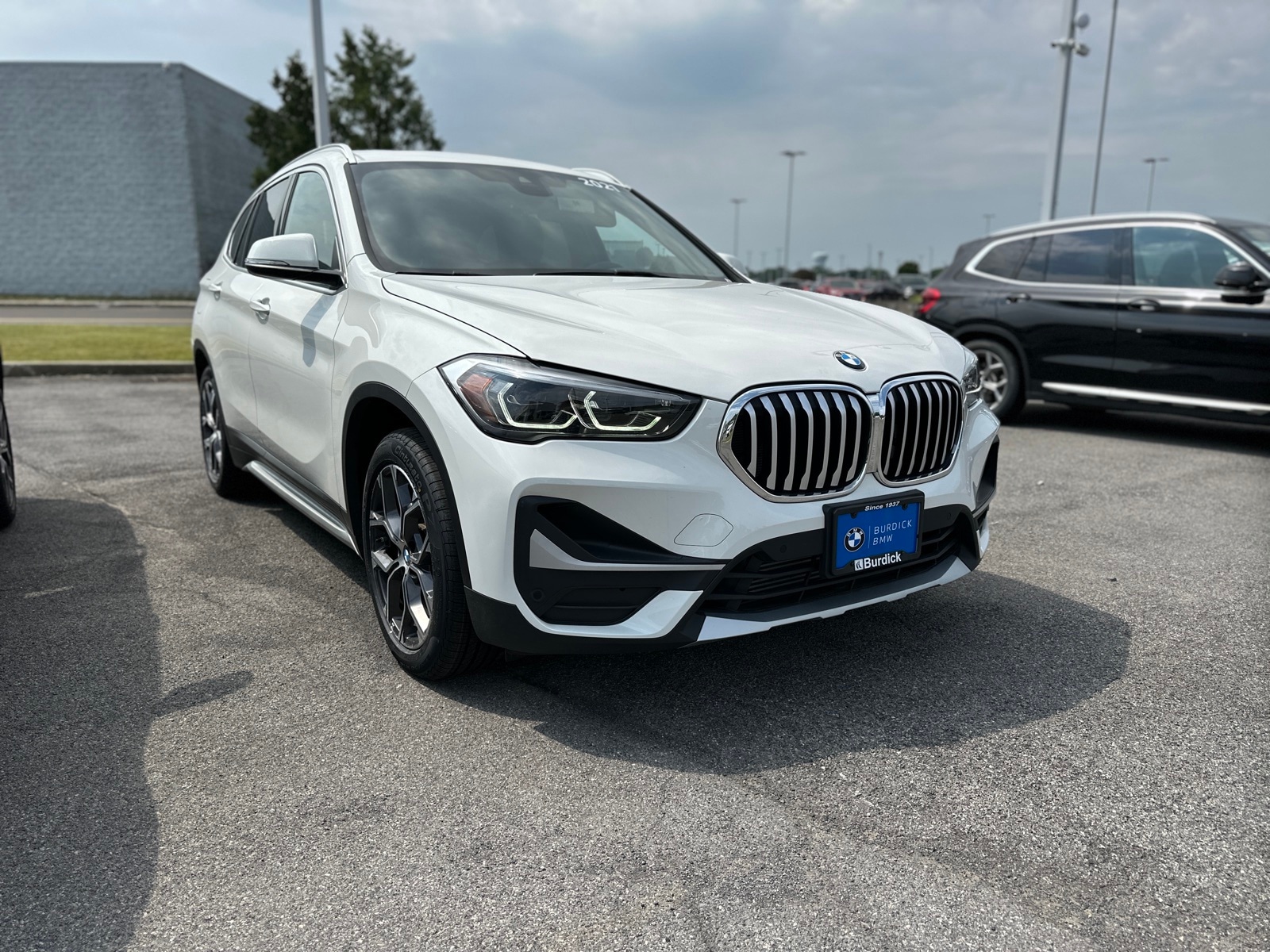 Used 2021 BMW X1 28i with VIN WBXJG9C07M5T74634 for sale in Cicero, NY