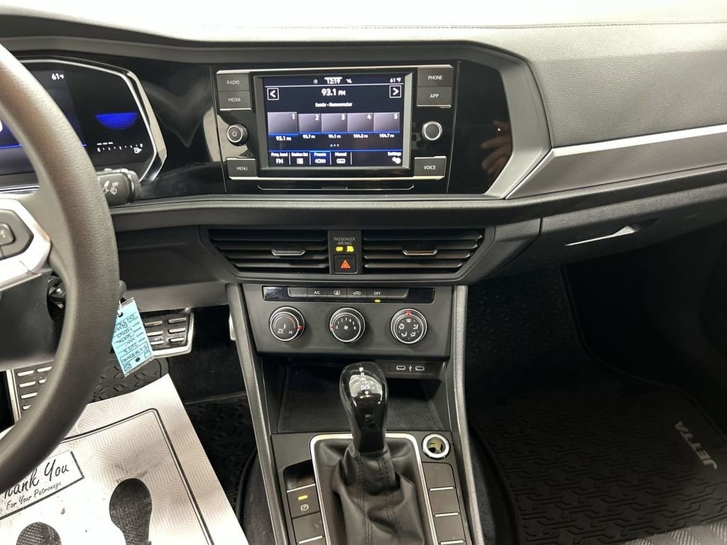 2023 Volkswagen Jetta Sport - Photo 18