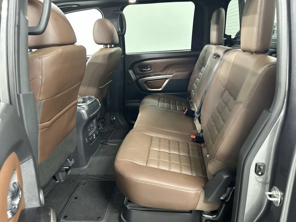 2023 Nissan Titan Platinum Reserve - Photo 20