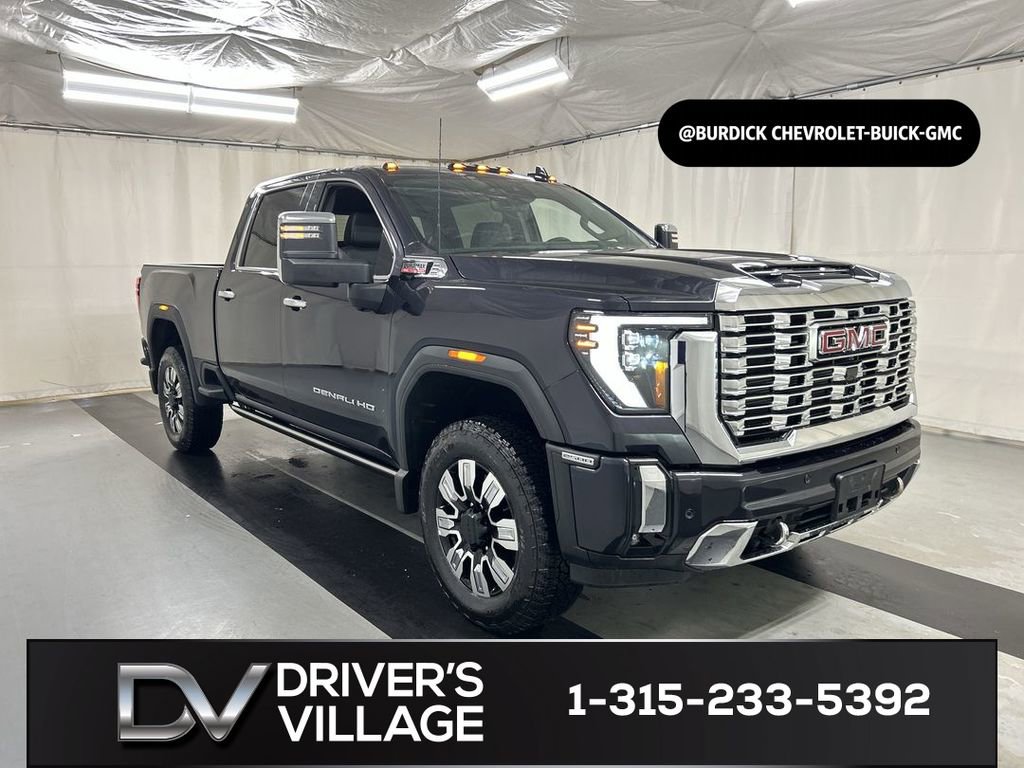 2025 GMC Sierra 4WD Crew Cab Standard Box Denali's photo