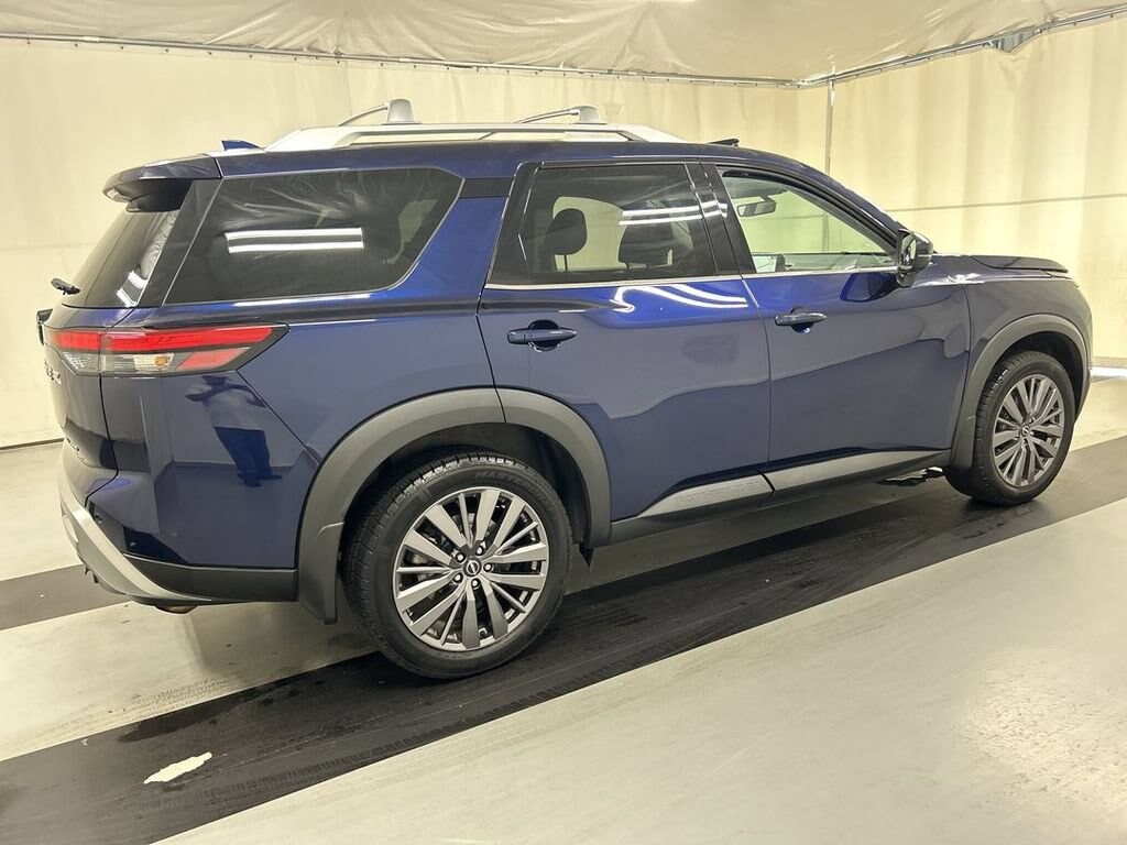 Used 2023 Nissan Pathfinder SL 4WD SUV