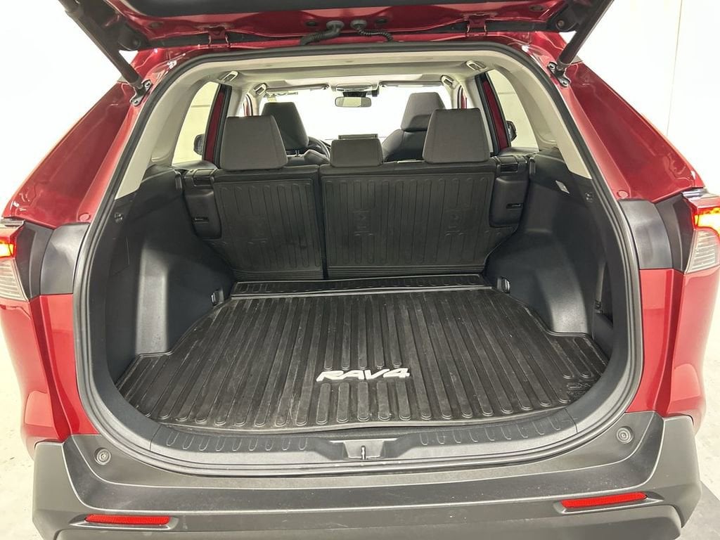 2019 Toyota RAV4 XLE - Photo 22