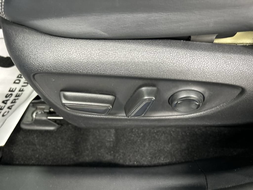 2019 Toyota RAV4 XLE Premium - Photo 10