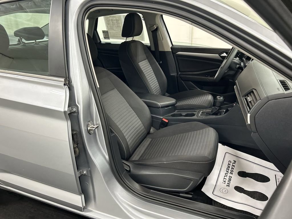 2023 Volkswagen Jetta S - Photo 22