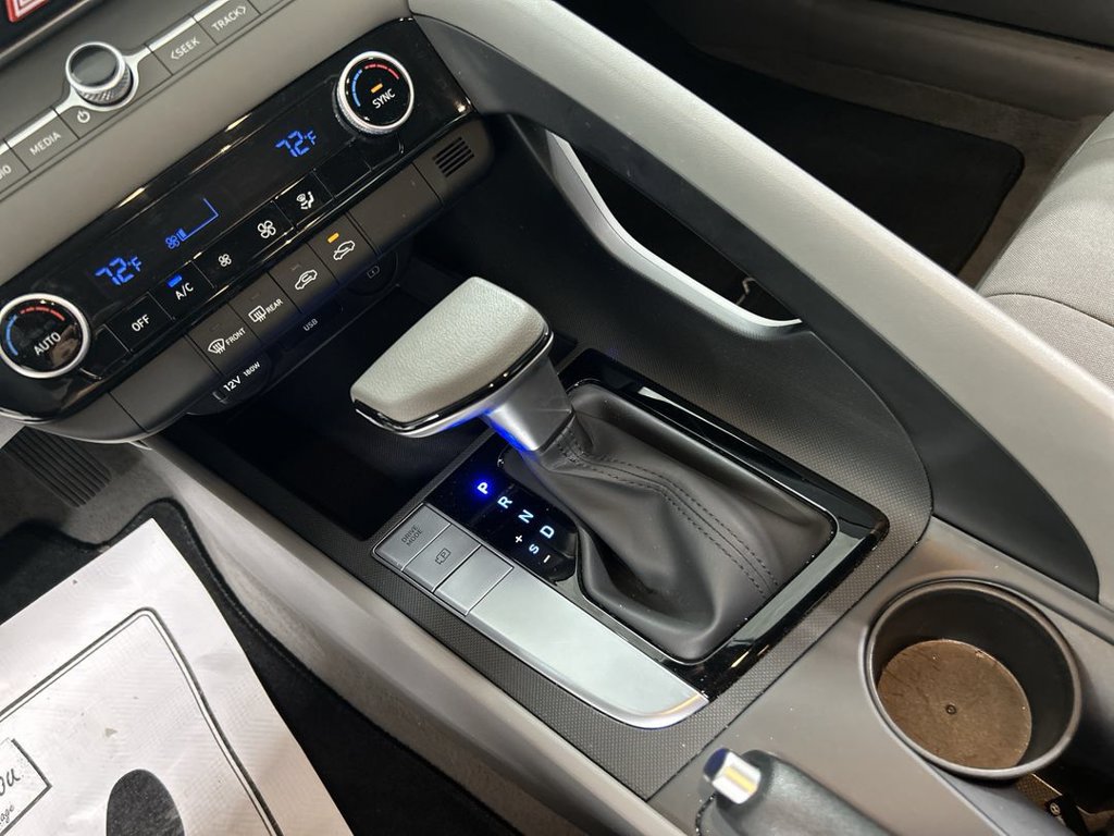 2024 Hyundai Elantra SEL - Photo 17