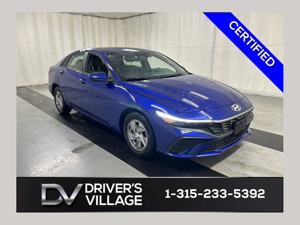 Used 2025 Hyundai Elantra SE Sedan