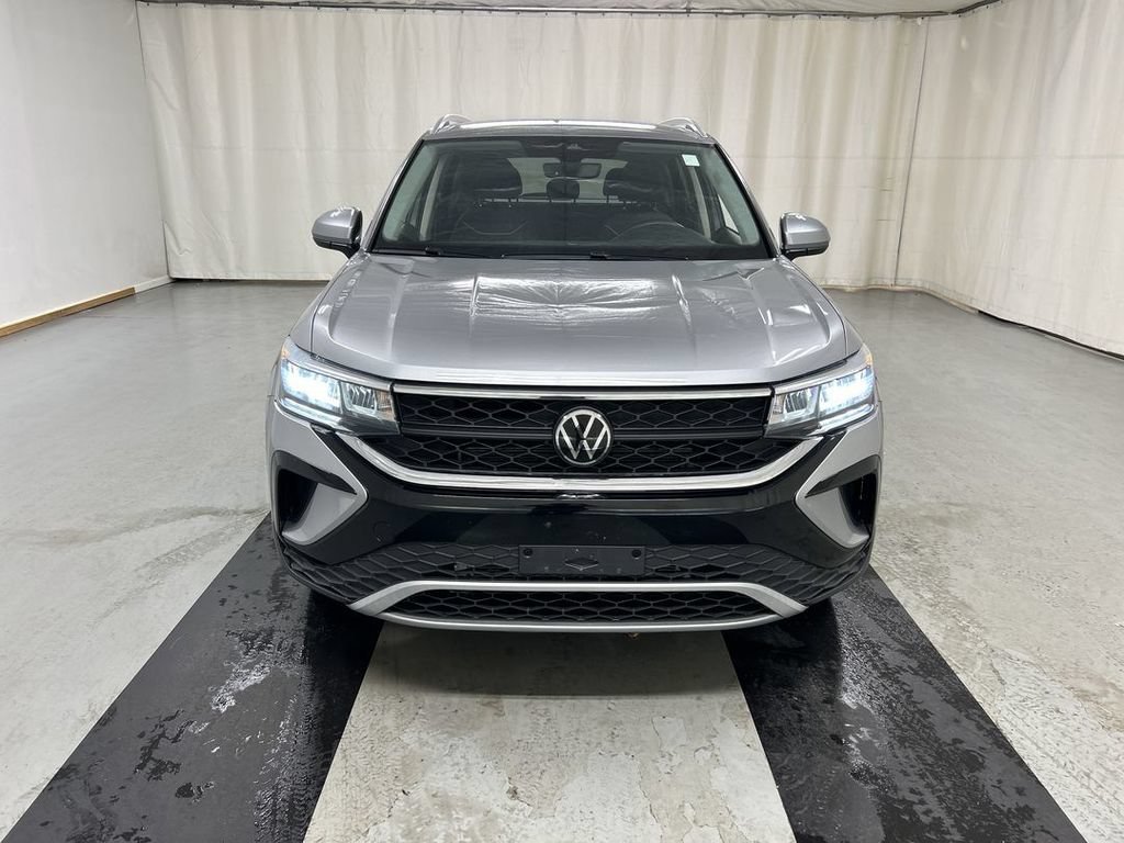 2023 Volkswagen Taos SE - Photo 3