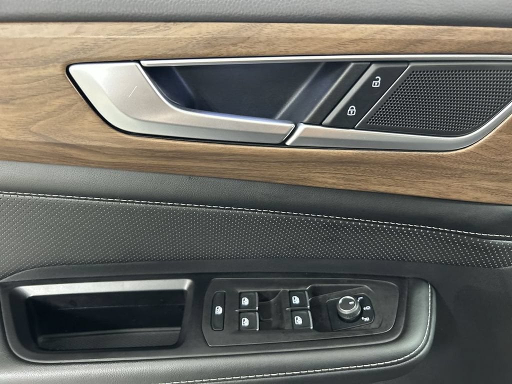 2024 Volkswagen Atlas SE - Photo 11