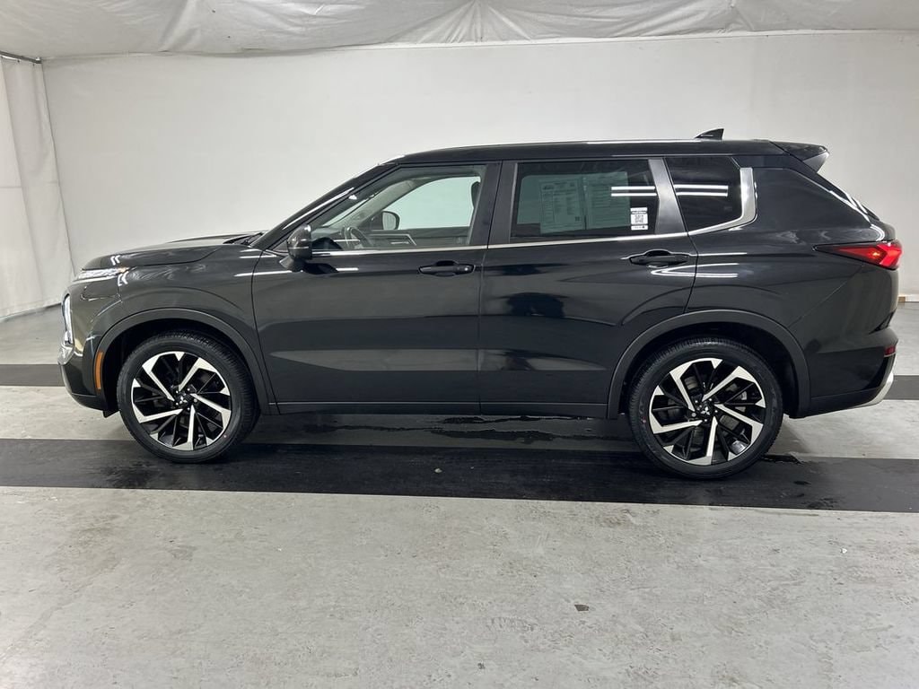 2023 Mitsubishi Outlander SE - Photo 6
