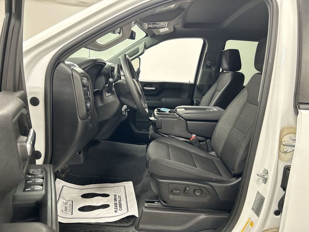 2024 Chevrolet Silverado 2500HD Custom - Photo 9