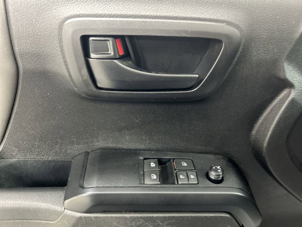 2021 Toyota Tacoma SR - Photo 10