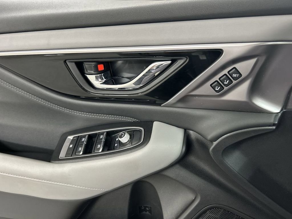 2025 Subaru Outback Limited - Photo 11